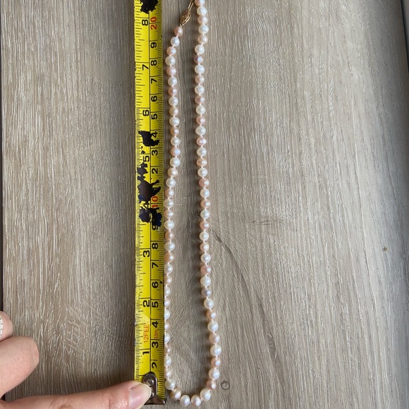 White and pink pearl necklace - Picture 4 of 4